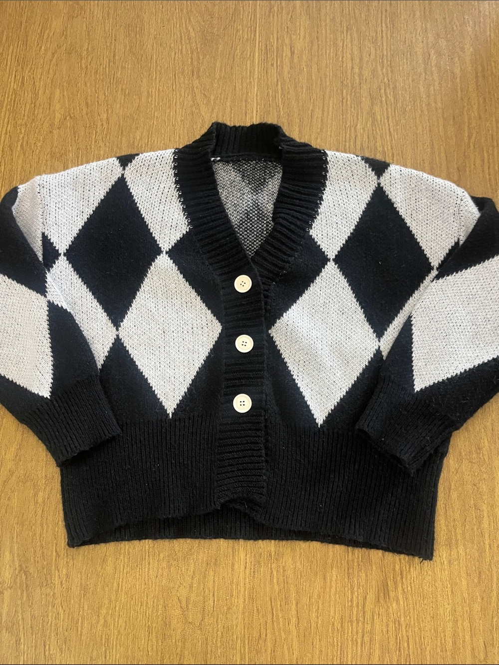 Black & White Argyle Button-Front Cropped Women's Sweater, Sz S